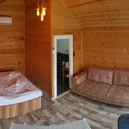 Adesa Bungalow Hotel