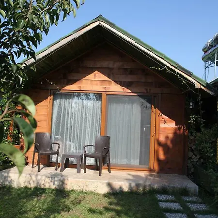 Hotel Adesa Bungalow *